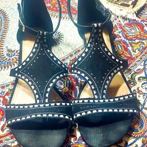 Lauren Conrad summer sandals size 9.